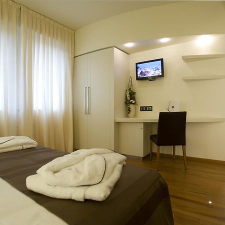 Hotel Napoleon شيراسكو المظهر الخارجي الصورة